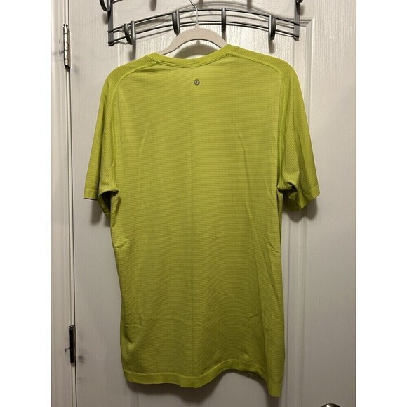 Lululemon Metal Vent Tech Tee Short Sleeve Size Men’s Large Yellow Top Neon - Picture 2 of 14
